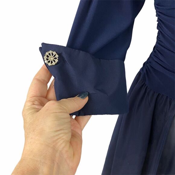 ELIZA J Cuff Sleeve V Neck Ruched Waist Dress - Picture 4 of 13